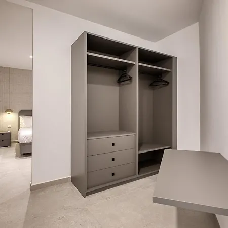 Appartement Beautiful Designed, Msida Block With Wifi And Ac *