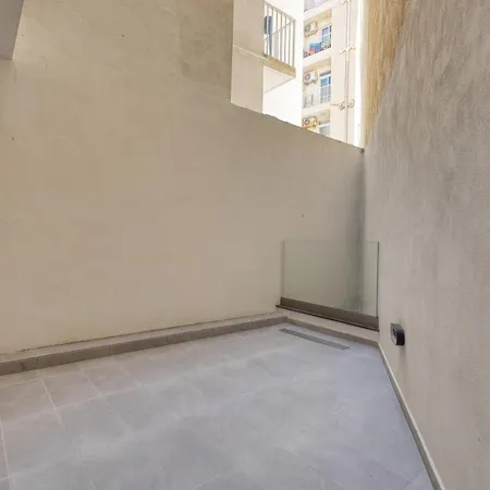 Beautiful Designed, Msida Block With Wifi And Ac *