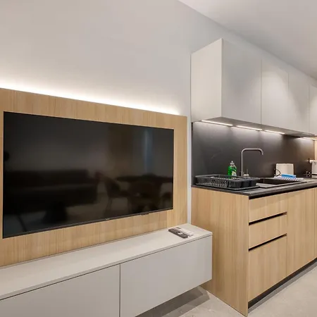 Beautiful Designed, Msida Block With Wifi And Ac Tal-Hriereb