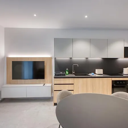 Appartement Beautiful Designed, Msida Block With Wifi And Ac *