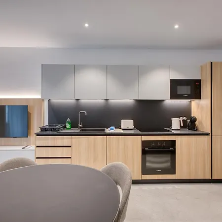 Beautiful Designed, Msida Block With Wifi And Ac Tal-Hriereb